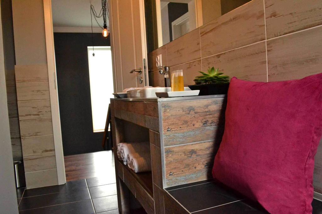 Jn Boutique Apartments Бухарест Номер фото